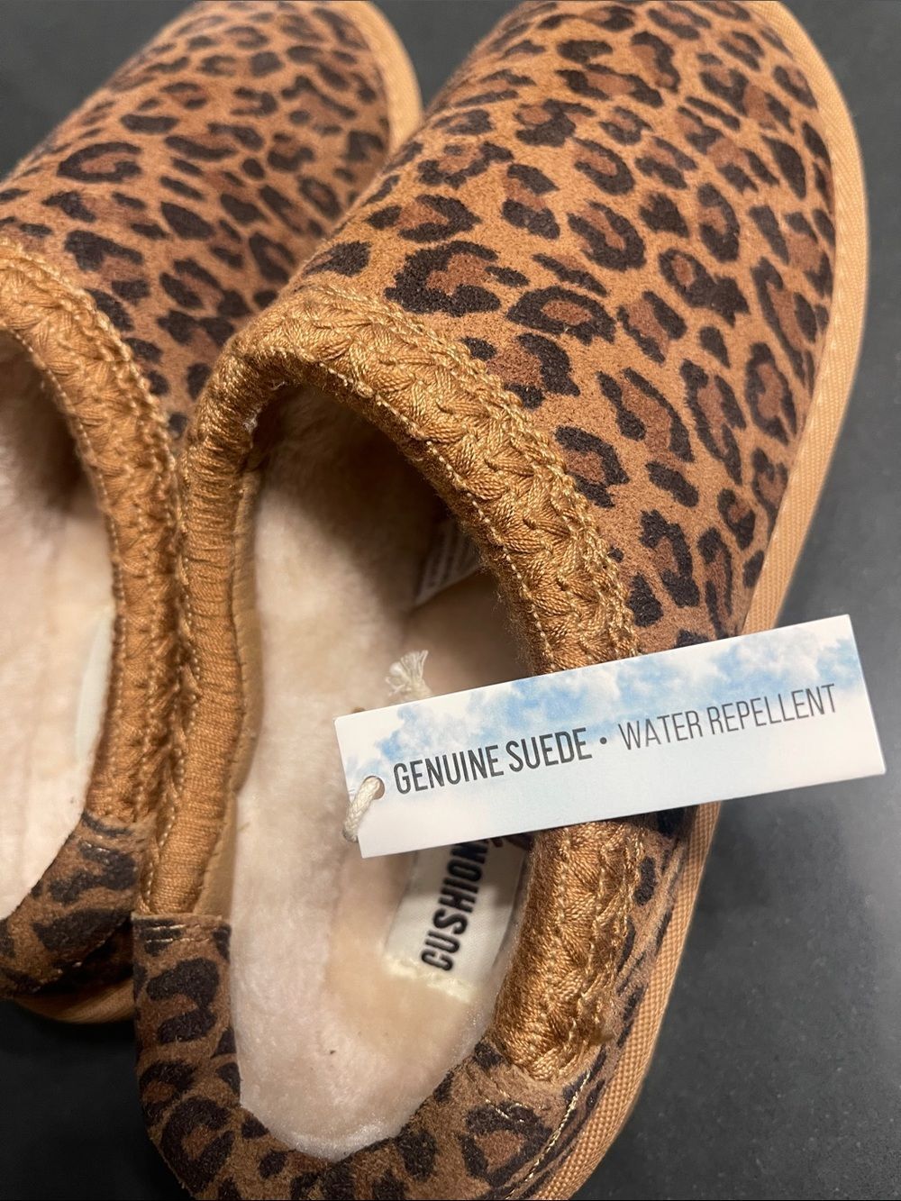 Size 8 - Cushionaire Leopard Print Women’s Slip-On Slippers in Brown - Picture 14 of 14